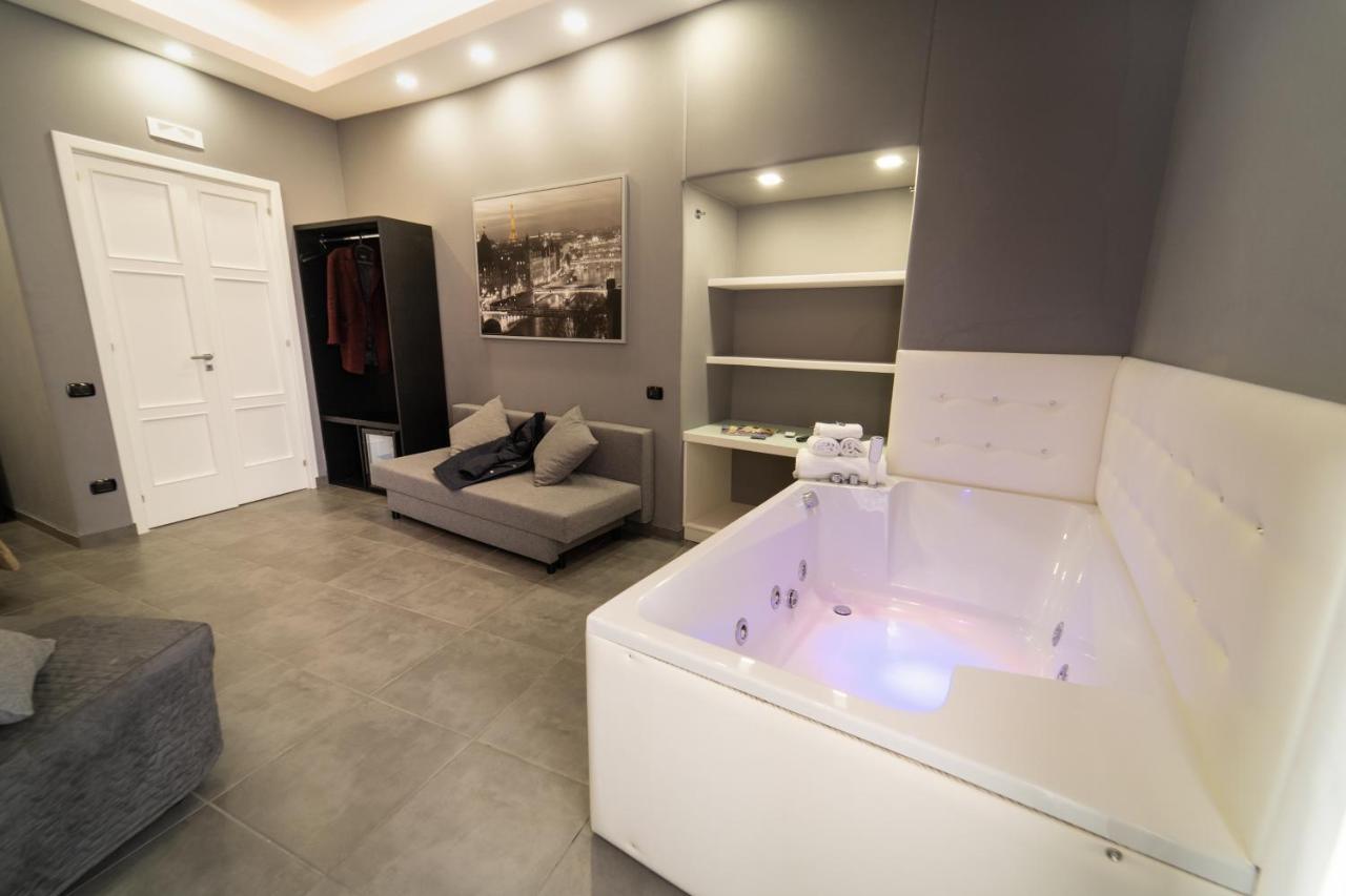 Отель Royal House Napoli Centro, By Clapa Group Экстерьер фото
